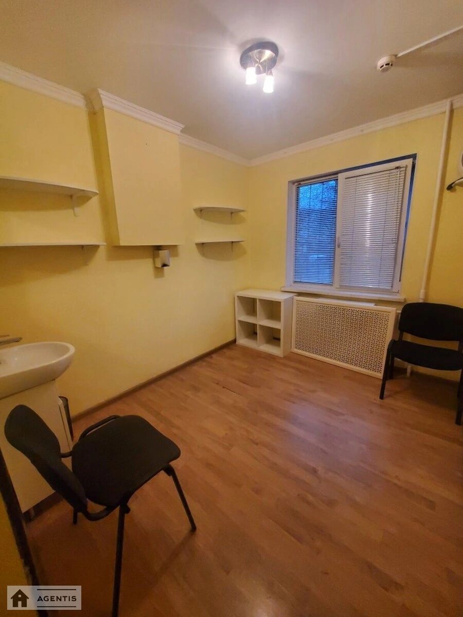 Apartment for rent 2 rooms, 45 m², 1st fl./9 floors. Lesi Ukrayinky, Kyiv. 