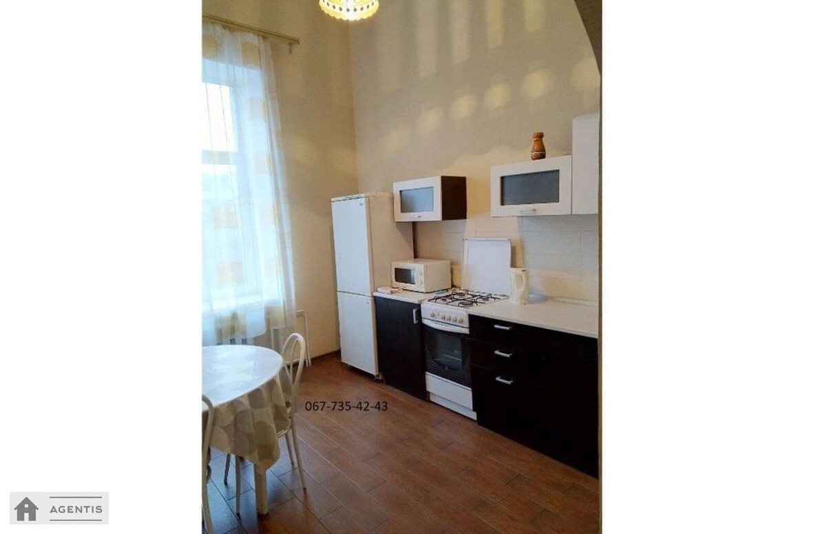 Apartment for rent 2 rooms, 72 m², 6th fl./6 floors. Beresteyskyy prosp. Peremohy, Kyiv. 