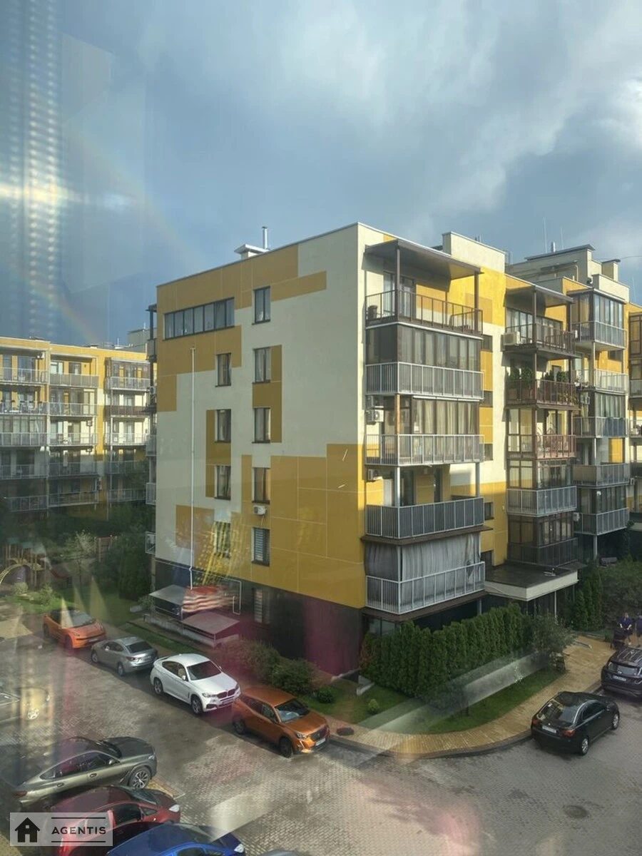 Сдам квартиру 2 комнаты, 58 m², 4 эт./6 этажей. Замковецкая, Киев. 