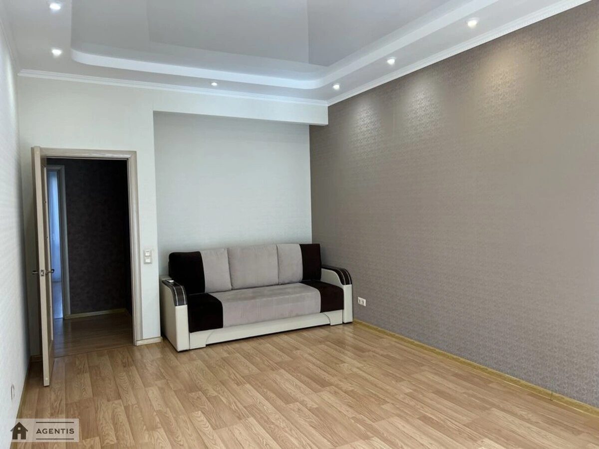 Apartment for rent 2 rooms, 75 m², 2nd fl./9 floors. 8, Akademika Yefremova vul. Komandarma Uborevycha, Kyiv. 