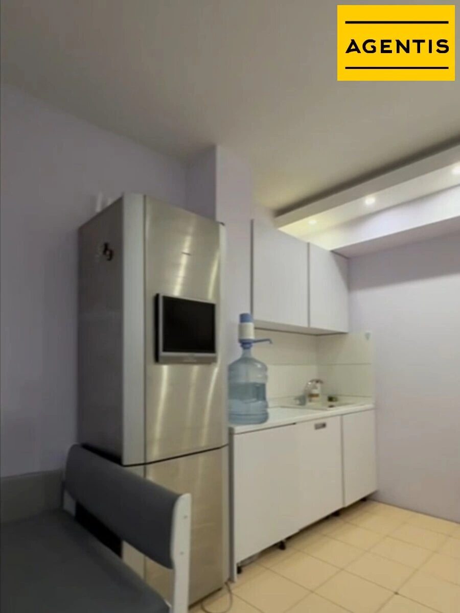 Здам квартиру 3 кімнати, 104 m², 8 пов./26 поверхів. 2, Срібнокільська 2, Київ. 