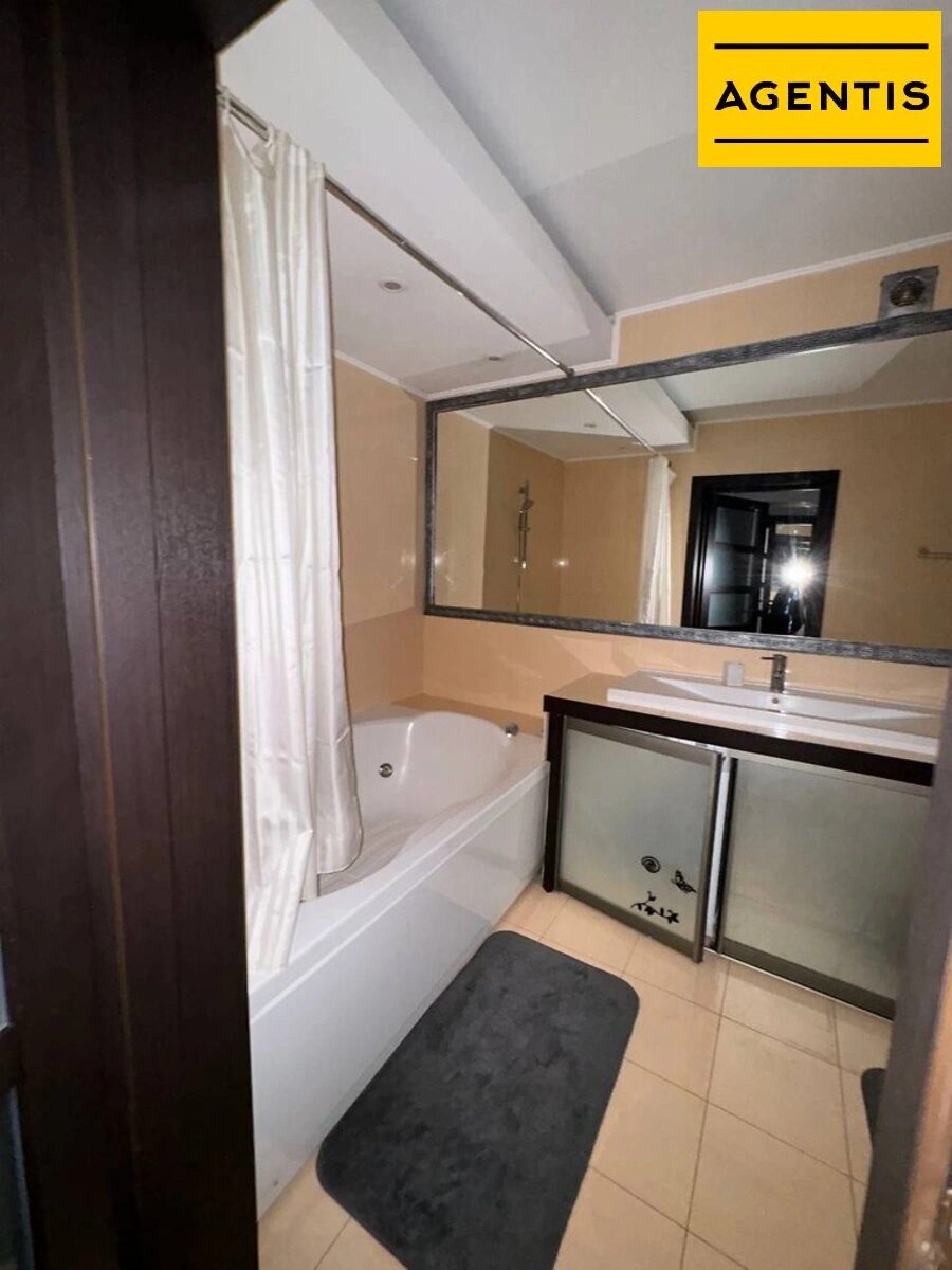 Здам квартиру 3 кімнати, 104 m², 8 пов./26 поверхів. 2, Срібнокільська 2, Київ. 