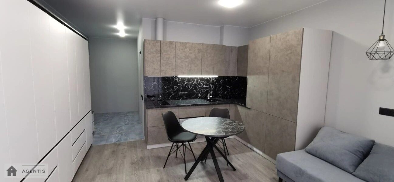 Сдам квартиру 1 комната, 29 m², 4 эт./5 этажей. Деснянский район, Киев. 