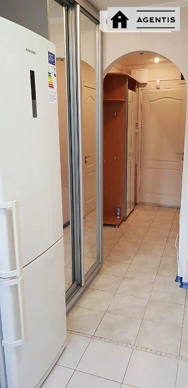 Сдам квартиру 1 комната, 31 m², 2 эт./9 этажей. 3, Олександра Махова вул. (Жолудєва), Киев. 