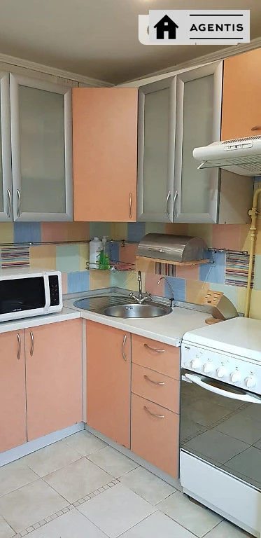 Сдам квартиру 1 комната, 31 m², 2 эт./9 этажей. 3, Олександра Махова вул. (Жолудєва), Киев. 