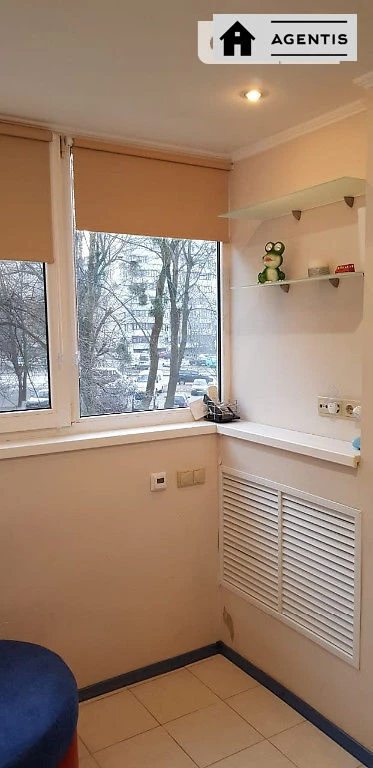 Apartment for rent 1 room, 31 m², 2nd fl./9 floors. 3, Oleksandra Makhova vul. Zholudyeva, Kyiv. 