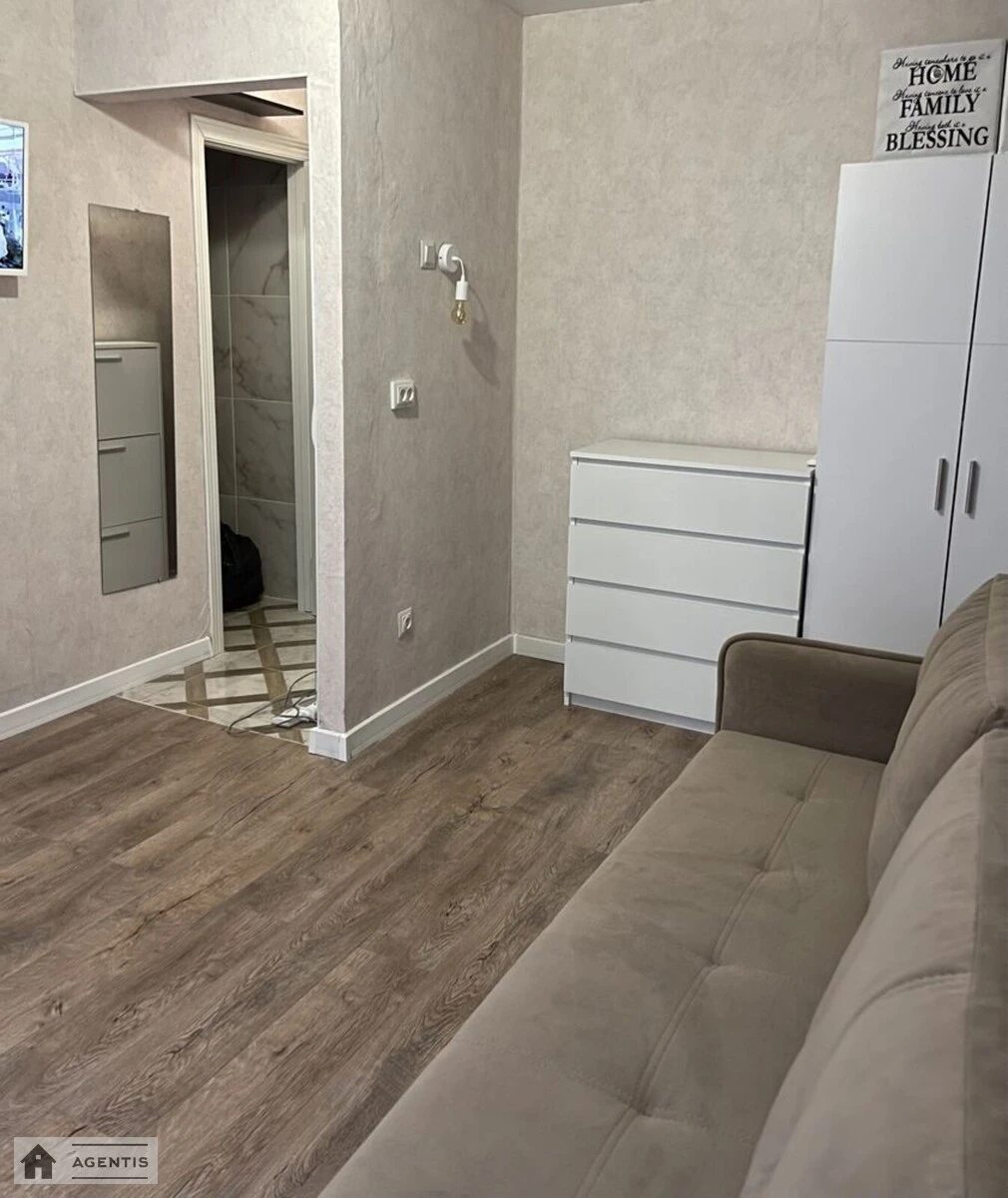 Apartment for rent 1 room, 23 m², 2nd fl./5 floors. 28, Akademika Dobrokhotova vul., Kyiv. 