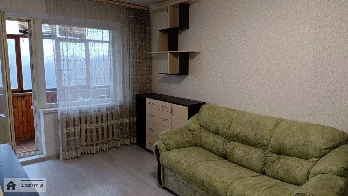 Здам квартиру 1 кімната, 35 m², 8 пов./9 поверхів. 14, Львівська 14, Київ. 