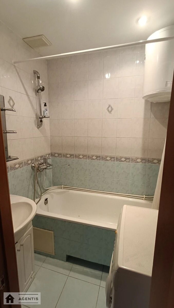 Здам квартиру 1 кімната, 35 m², 8 пов./9 поверхів. 14, Львівська 14, Київ. 