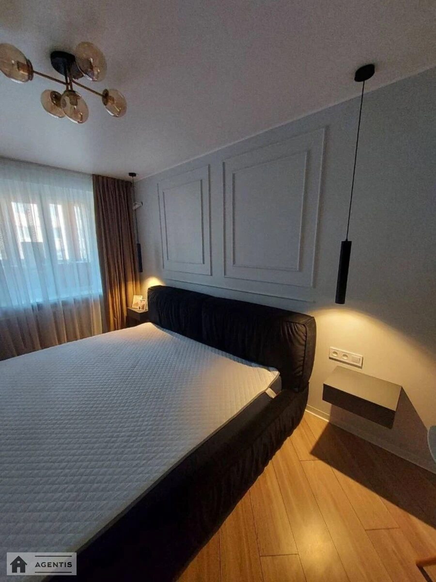 Apartment for rent 2 rooms, 46 m², 3rd fl./9 floors. 66, Volho -Donska , Kyiv. 