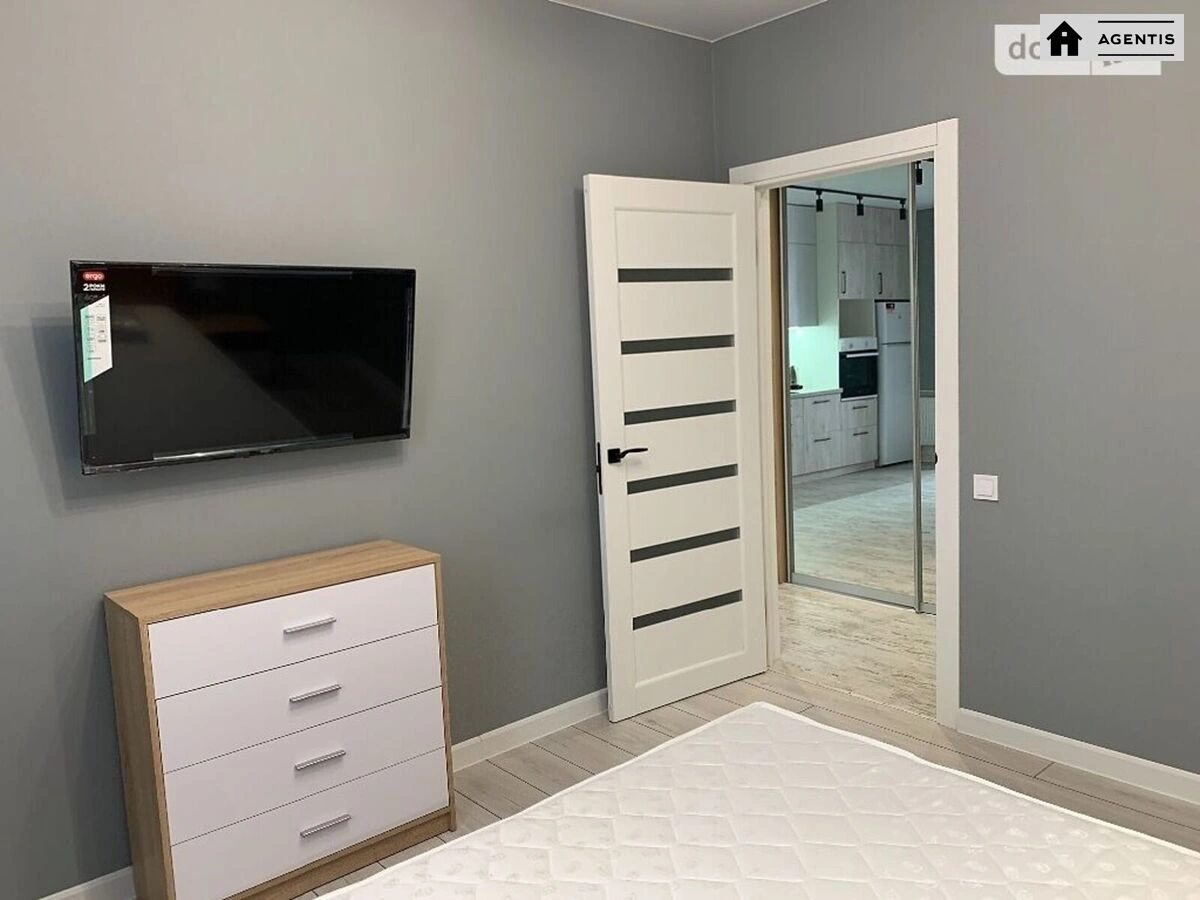 Сдам квартиру 1 комната, 35 m², 5 эт./23 этажа. 34, Юлії Здановської вул. (Михайла Ломоносова), Киев. 