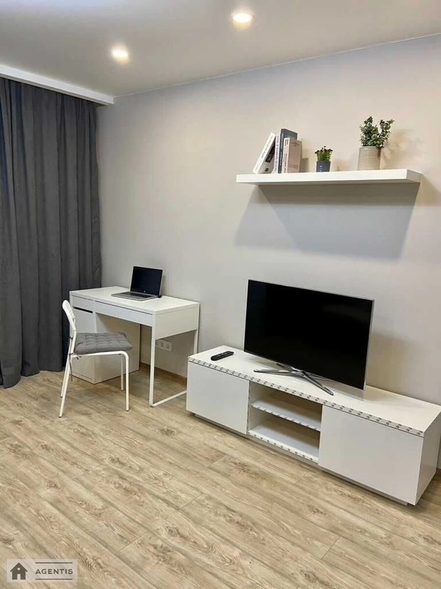 Сдам квартиру 1 комната, 36 m², 4 эт./9 этажей. 21, Вацлава Гавела бульв. (Івана Лепсе), Киев. 