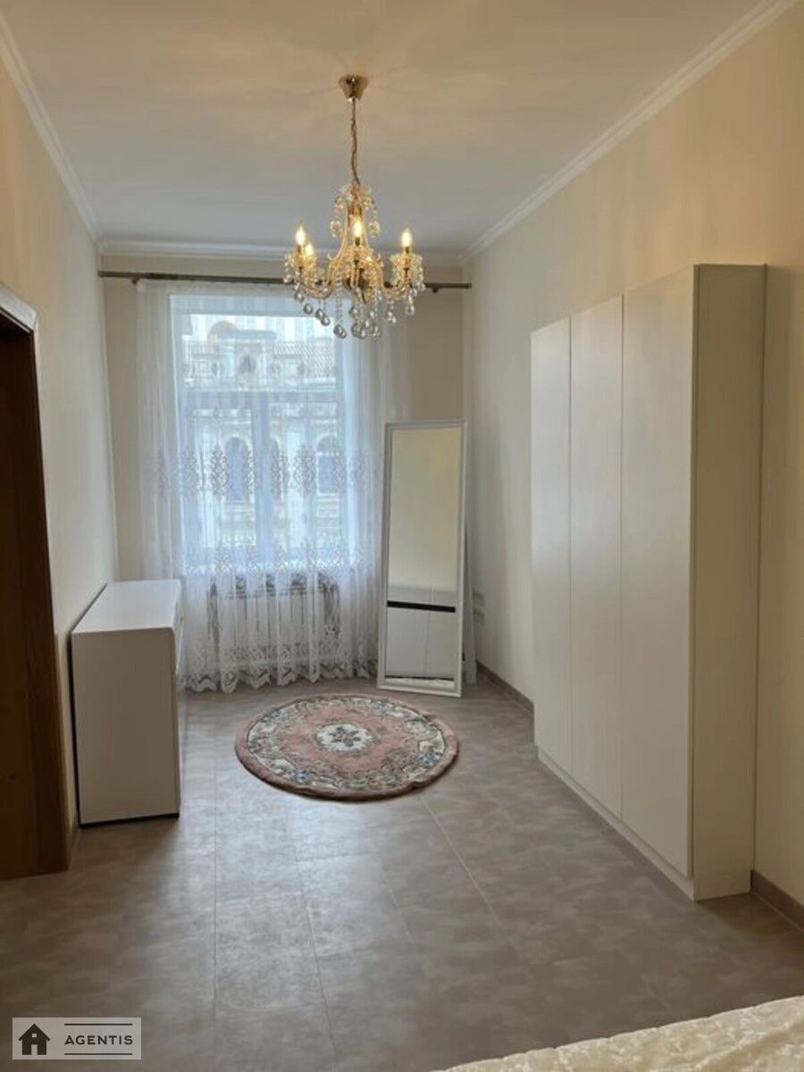 Apartment for rent 2 rooms, 68 m², 3rd fl./3 floors. Podilskyy rayon, Kyiv. 