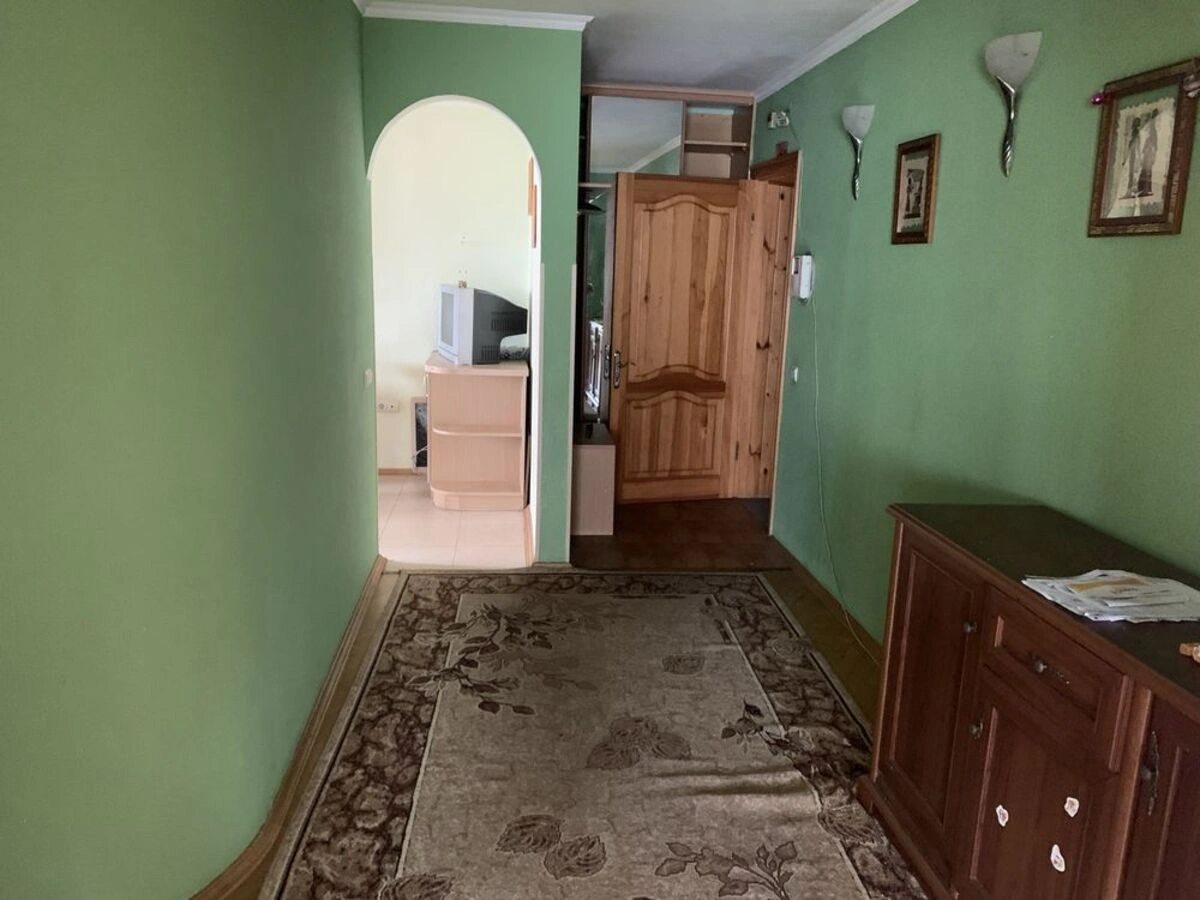 Продаж квартири 3 кімнати, 84 m², 10 пов./18 поверхів. 97, Червоної Калини просп. (Володимира Маяковського), Київ. 