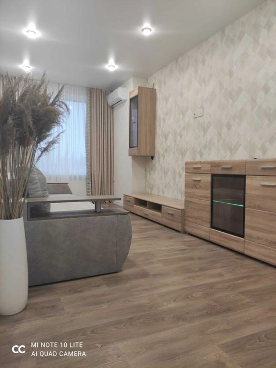 Apartment for rent 2 rooms, 74 m², 6th fl./34 floors. Akademika Zabolotnoho vul., Kyiv. 