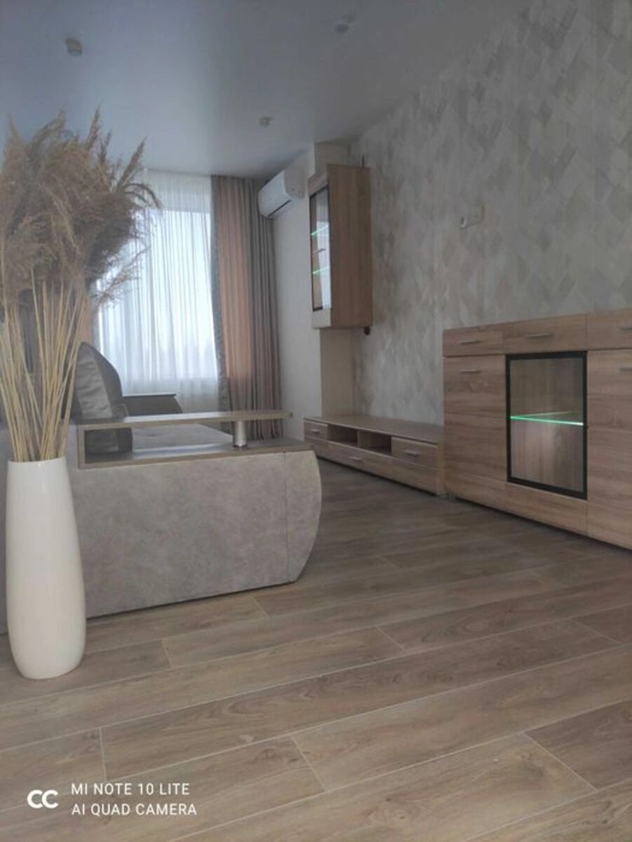 Здам квартиру 2 кімнати, 74 m², 6 пов./34 поверхи. Академіка Заболотного вул., Київ. 