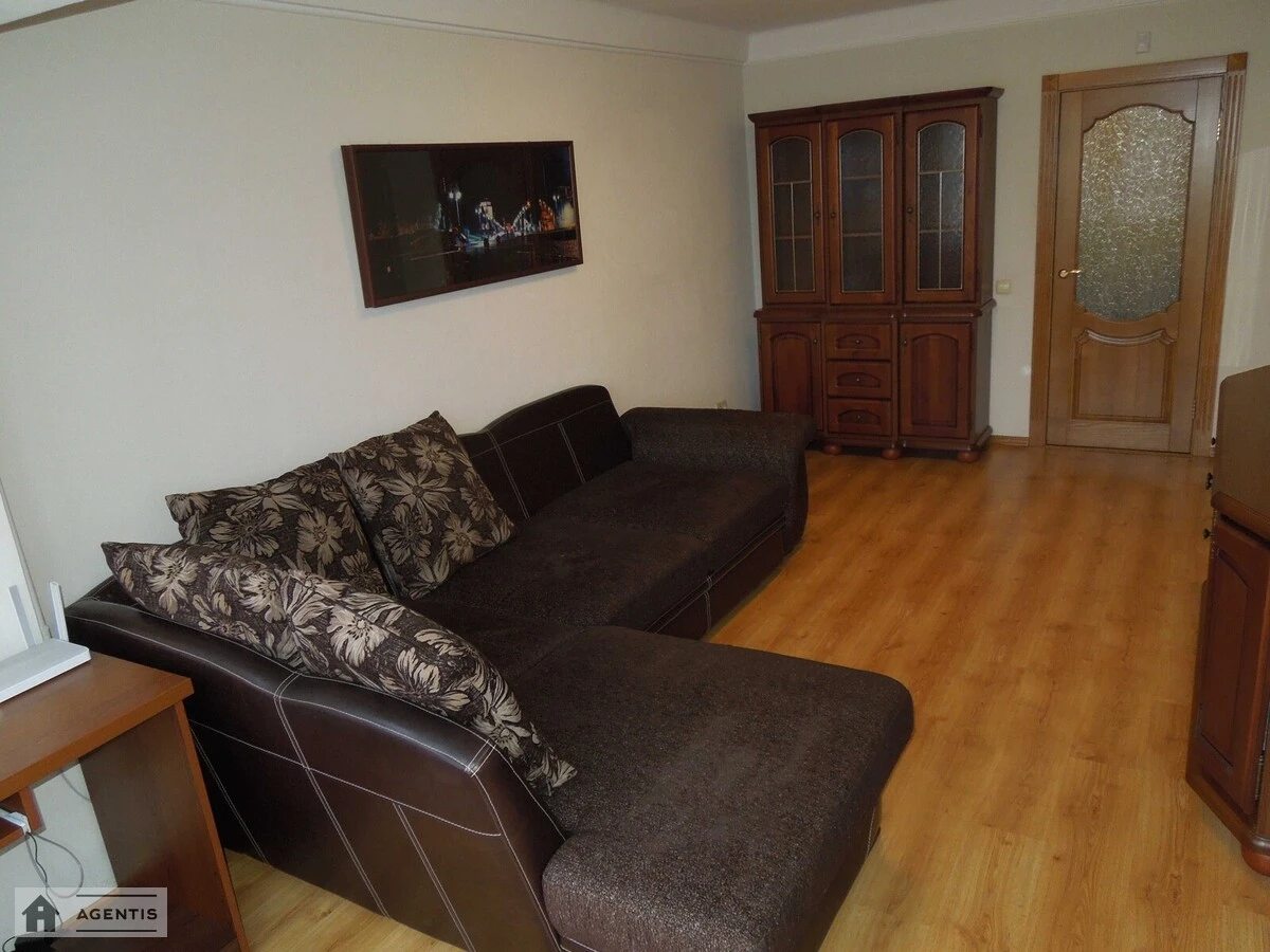 Apartment for rent 2 rooms, 56 m², 7th fl./9 floors. 45, Entuziastiv 45, Kyiv. 