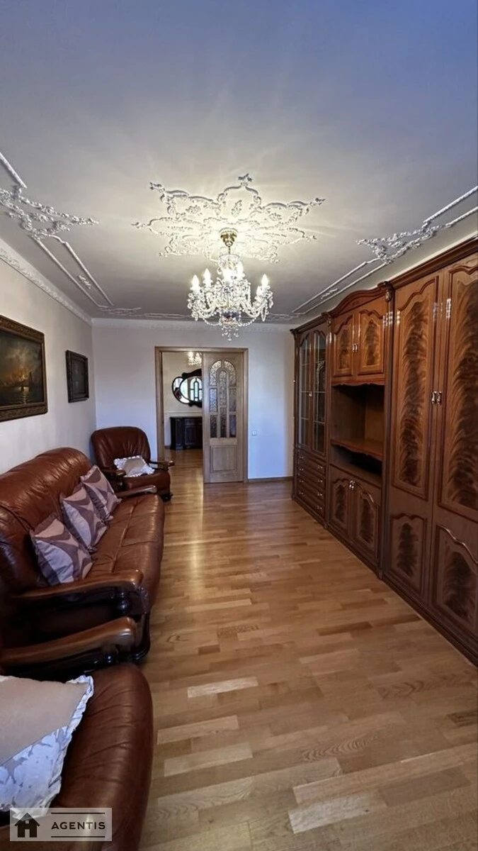 Apartment for rent 3 rooms, 77 m², 5th fl./18 floors. Svyatoshynskyy rayon, Kyiv. 