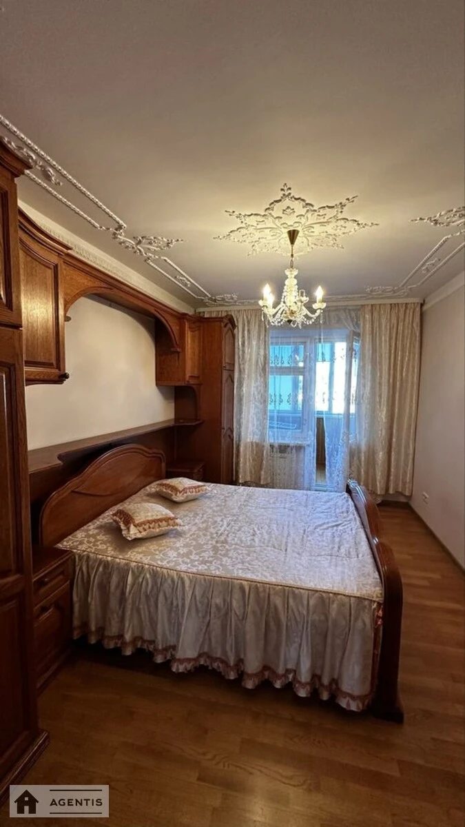 Apartment for rent 3 rooms, 77 m², 5th fl./18 floors. Svyatoshynskyy rayon, Kyiv. 