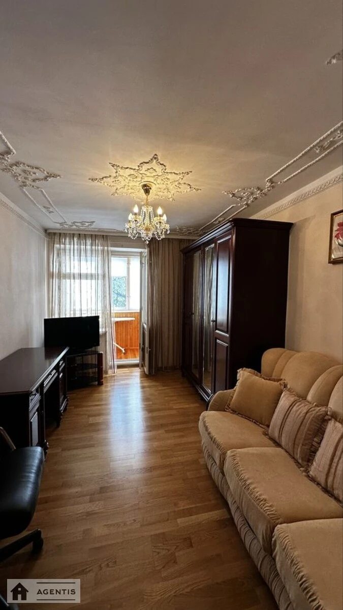 Apartment for rent 3 rooms, 77 m², 5th fl./18 floors. Svyatoshynskyy rayon, Kyiv. 