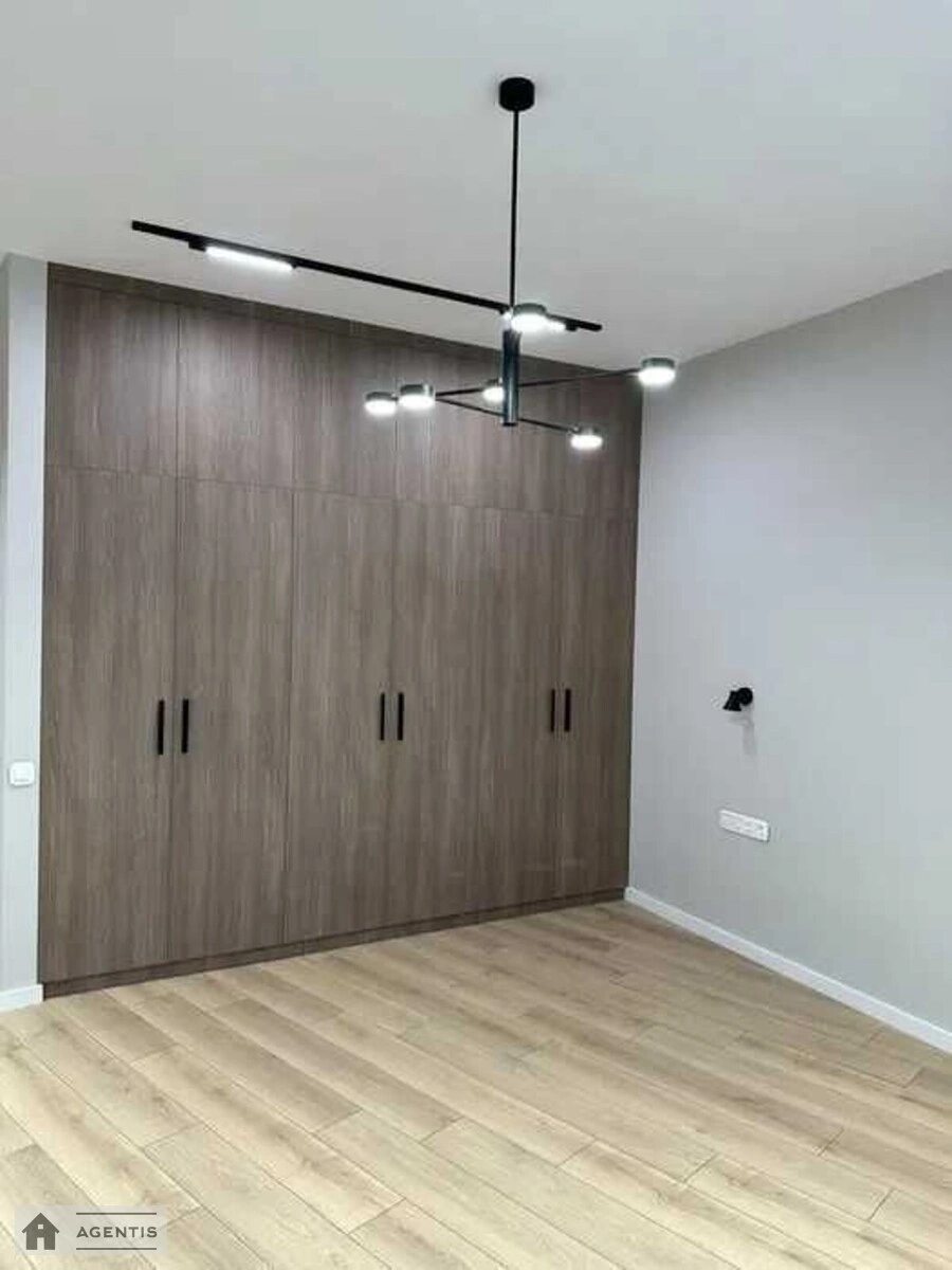 Здам квартиру 4 кімнати, 155 m², 2 пов./23 поверхи. 12, Буслівська 12, Київ. 