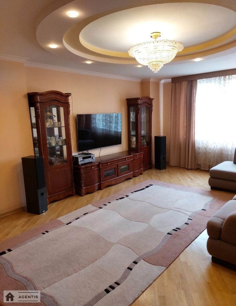 Сдам квартиру 2 комнаты, 105 m², 6 эт./9 этажей. 4, Раїси Окіпної вул., Киев. 