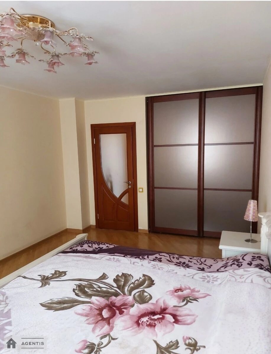 Apartment for rent 2 rooms, 105 m², 6th fl./9 floors. 4, Rayisy Okipnoyi vul., Kyiv. 