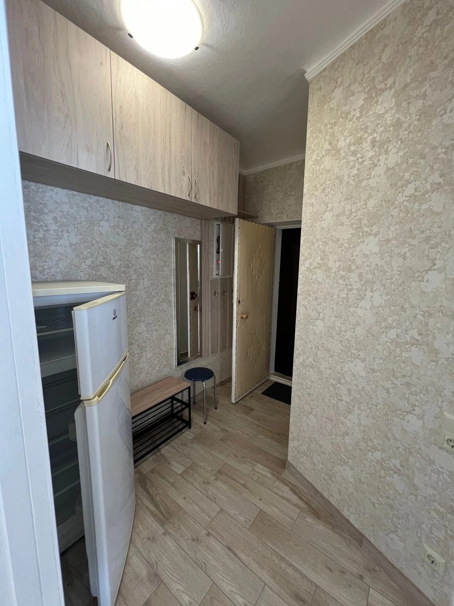 Apartment for rent 2 rooms, 46 m², 4th fl./5 floors. 28, Yanusha Korchaka vul. Baumana, Kyiv. 