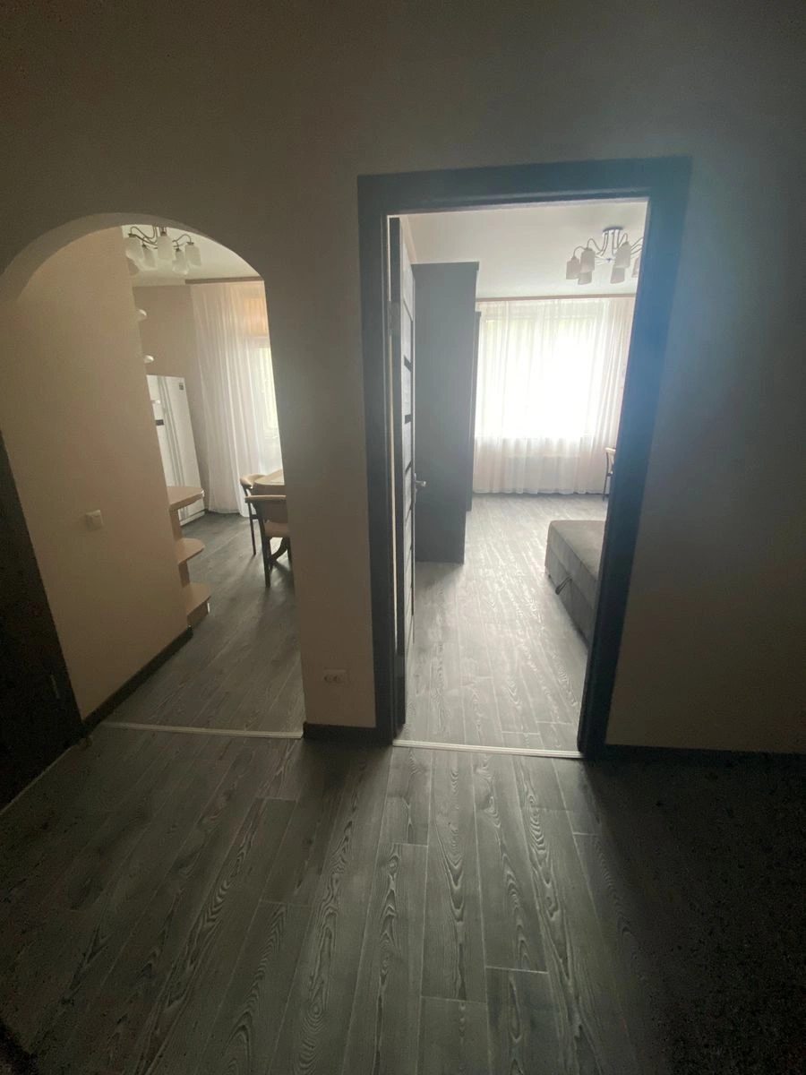 Здам квартиру 1 кімната, 42 m², 6 пов./12 поверхів. 45, Вишгородська 45, Київ. 