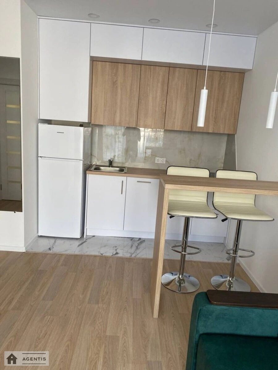 Сдам квартиру 1 комната, 26 m², 5 эт./27 этажей. 35, Василя Стуса вул., Киев. 