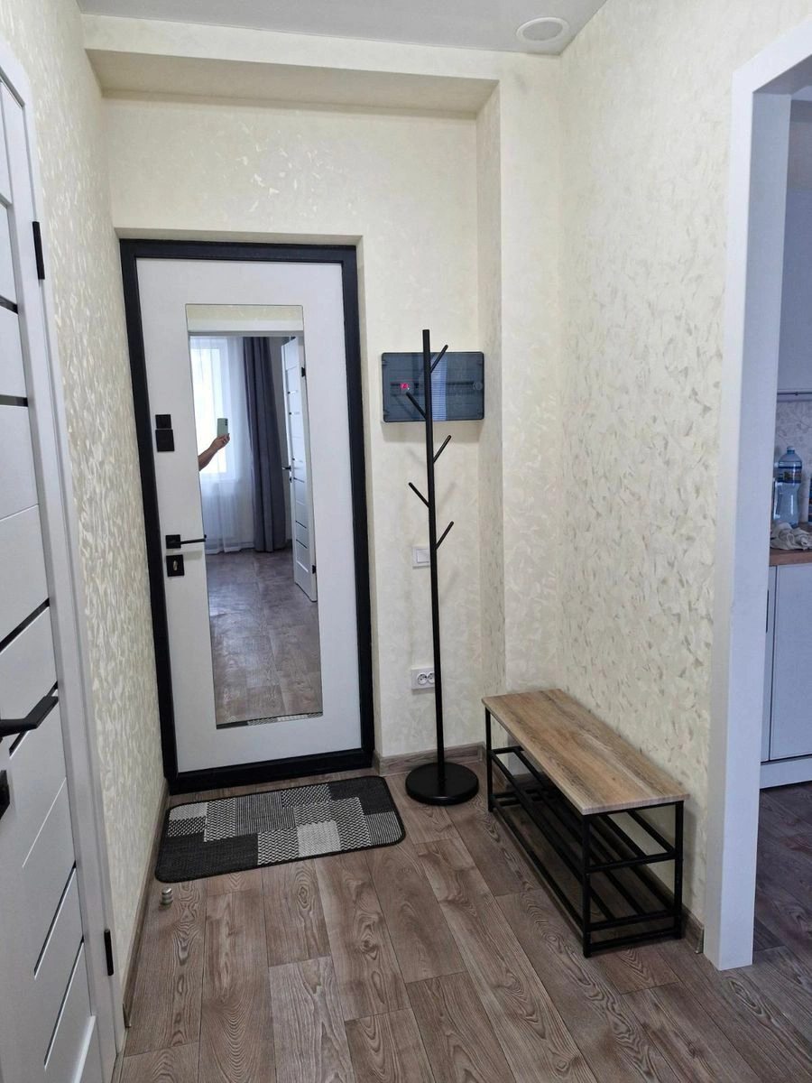 Apartment for rent 1 room, 37 m², 5th fl./6 floors. 75, Stecenka 75, Kyiv. 