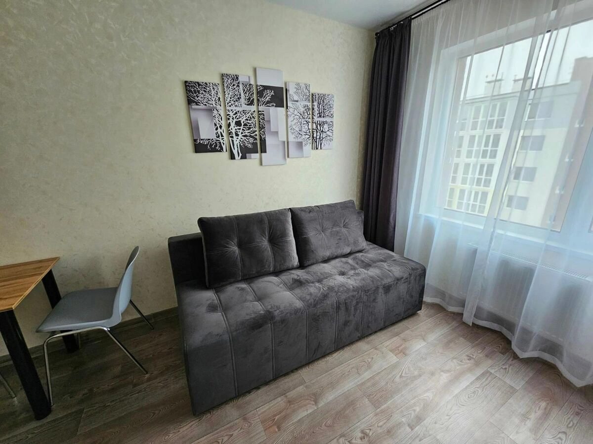 Apartment for rent 1 room, 37 m², 5th fl./6 floors. 75, Stecenka 75, Kyiv. 