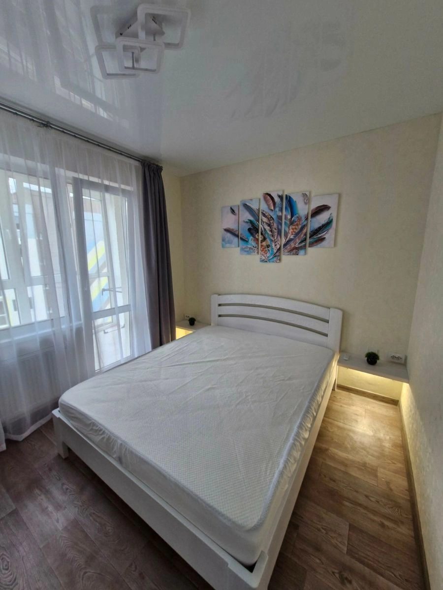 Apartment for rent 1 room, 37 m², 5th fl./6 floors. 75, Stecenka 75, Kyiv. 