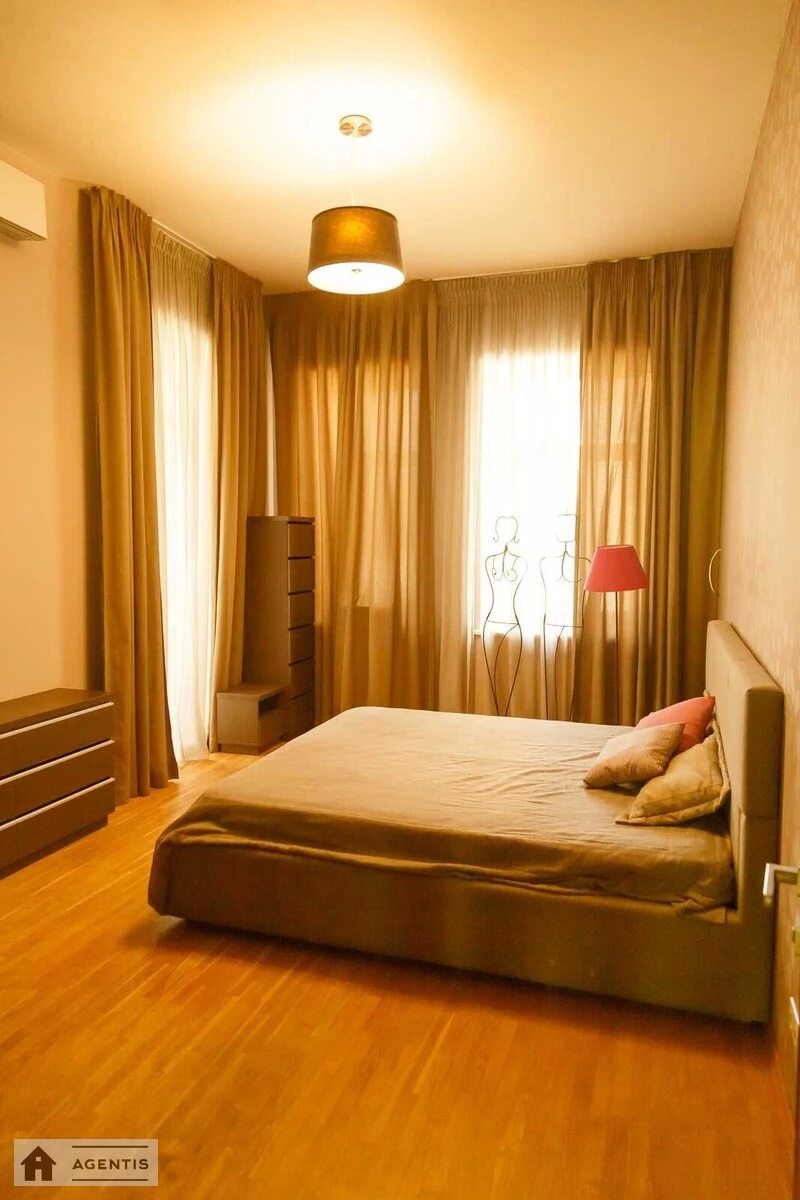 Apartment for rent 3 rooms, 90 m², 5th fl./6 floors. 41, Zhylyanska 41, Kyiv. 