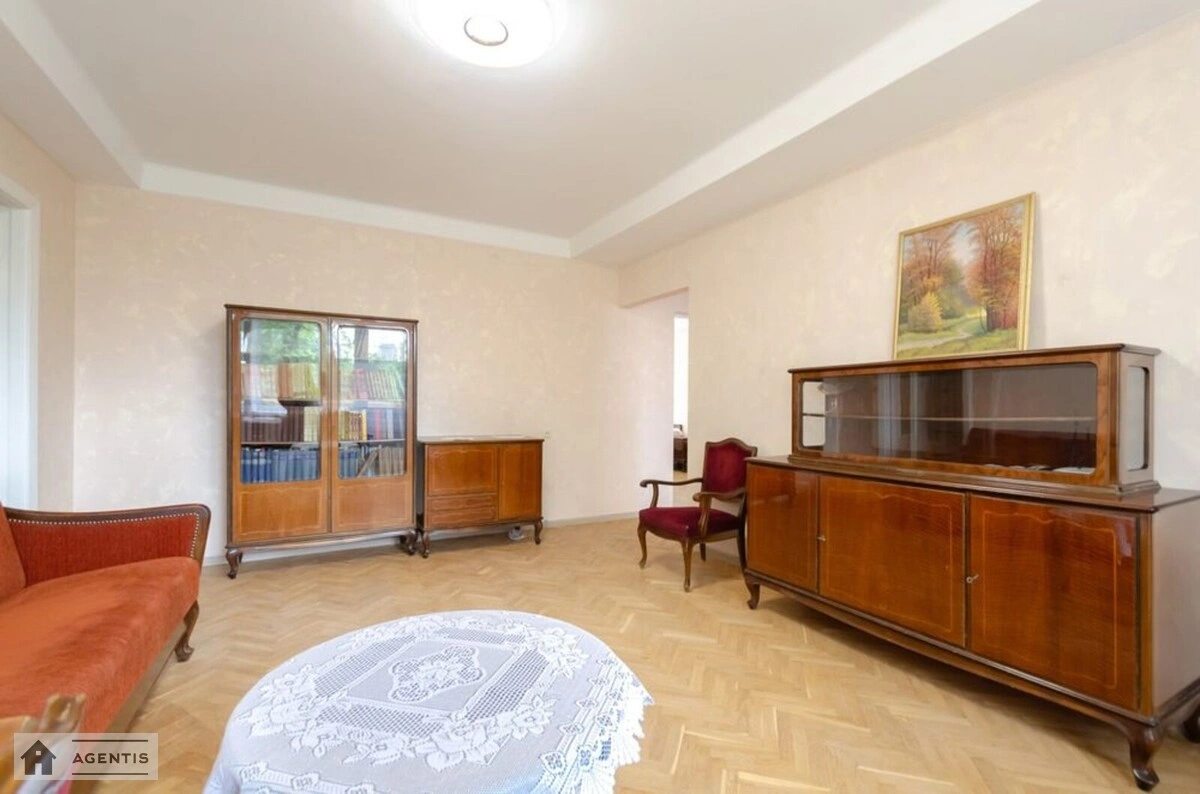 Apartment for rent 3 rooms, 62 m², 3rd fl./8 floors. 45, Velyka Vaselkivska 45, Kyiv. 