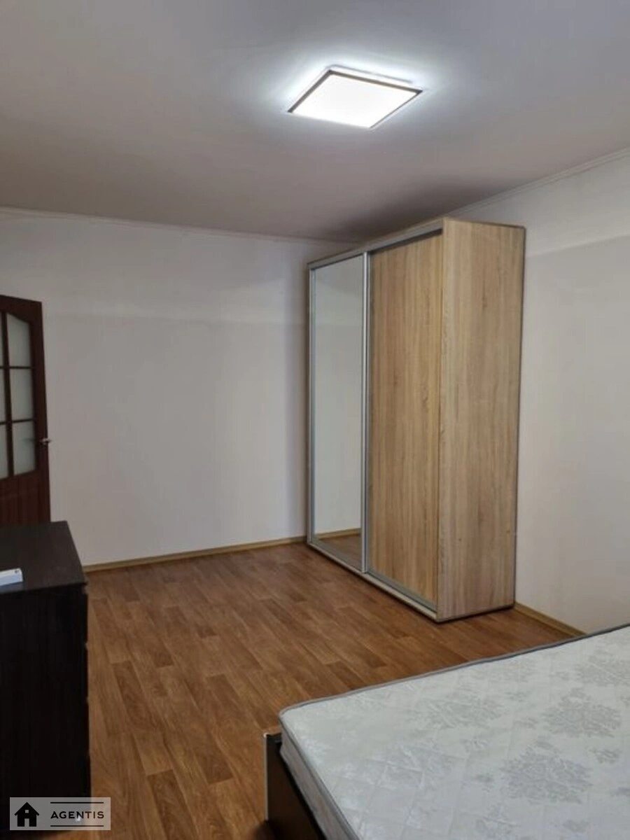 Сдам квартиру 1 комната, 39 m², 8 эт./22 этажа. 85, Юлії Здановської вул. (Михайла Ломоносова), Киев. 