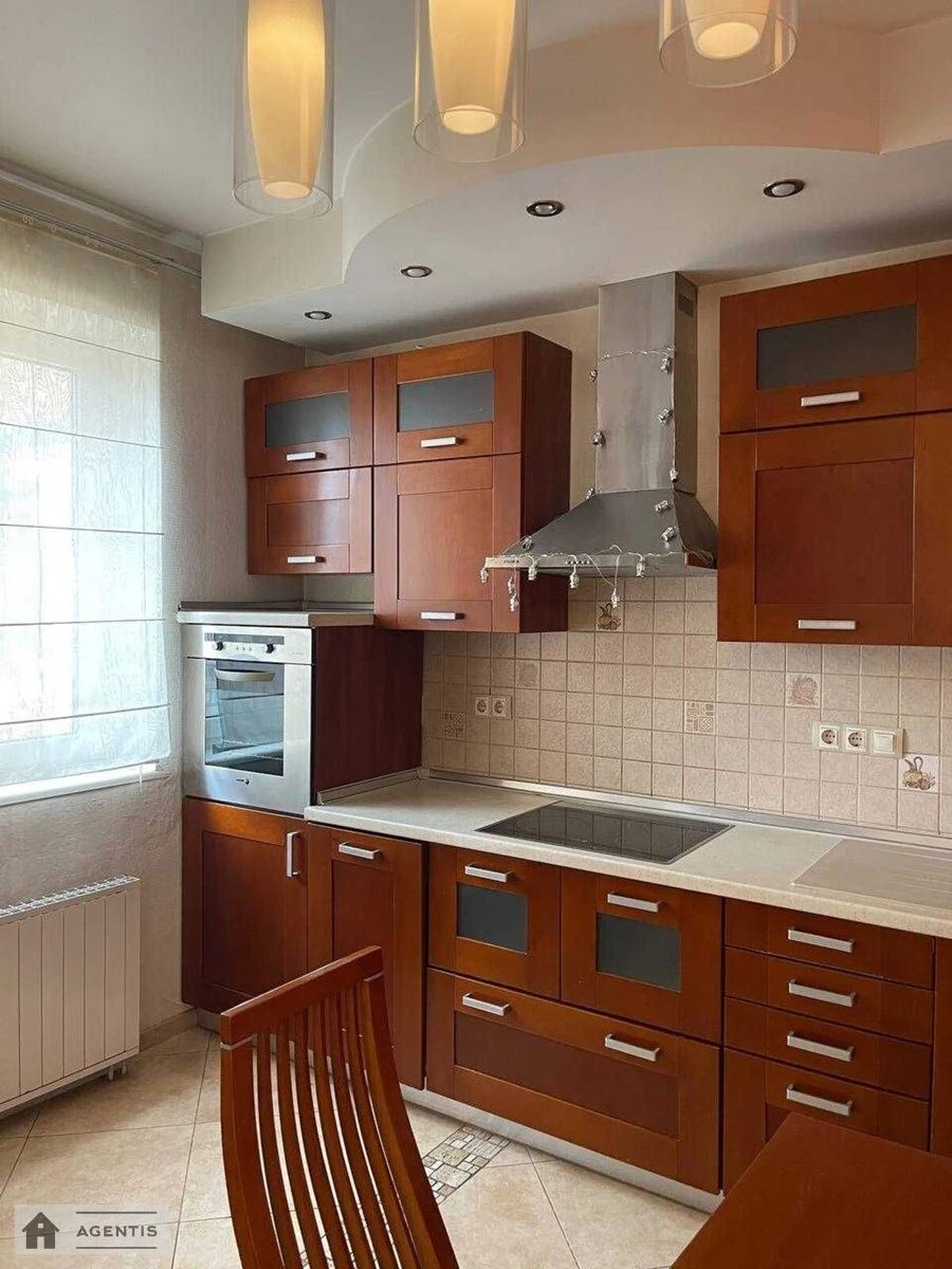 Apartment for rent 2 rooms, 85 m², 13th fl./23 floors. 22, Akademika Palladina prosp., Kyiv. 