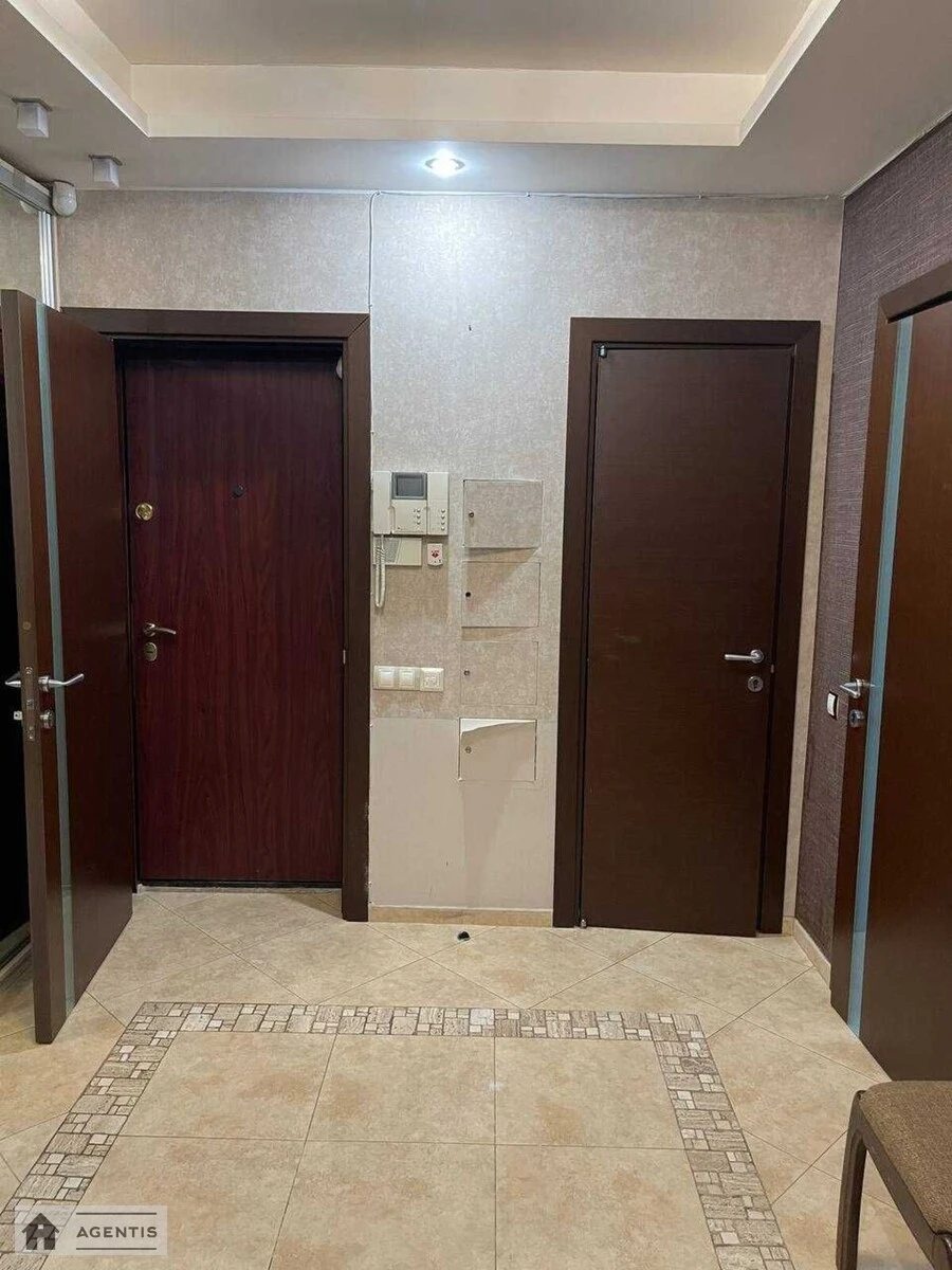 Сдам квартиру 2 комнаты, 85 m², 13 эт./23 этажа. 22, Академіка Палладіна просп., Киев. 