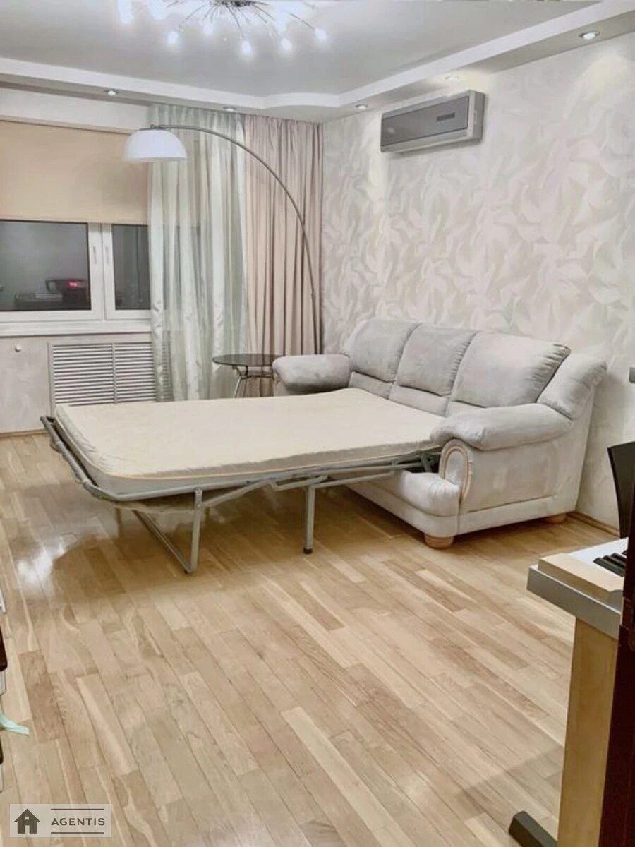 Apartment for rent 2 rooms, 70 m², 20th fl./22 floors. Pecherskyy rayon, Kyiv. 