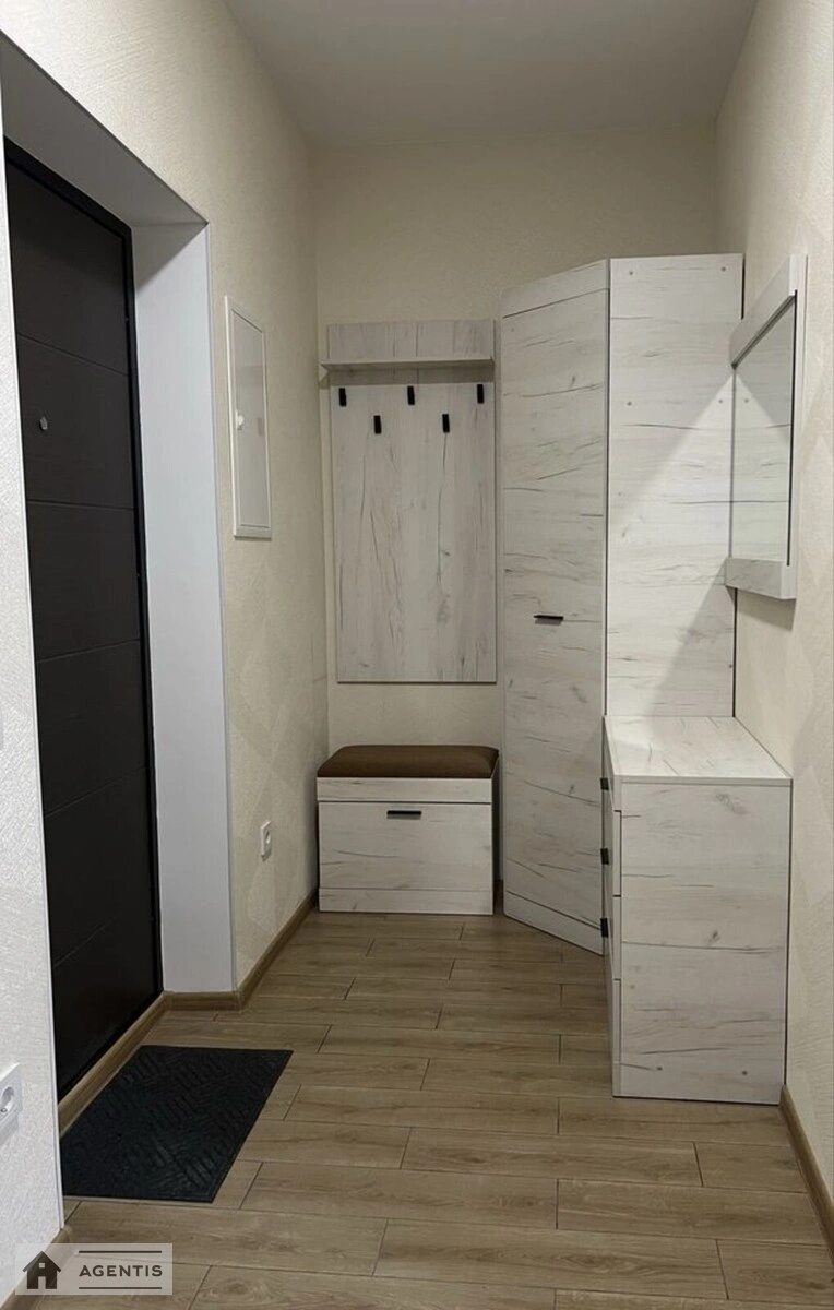 Сдам квартиру 1 комната, 41 m², 8 эт./16 этажей. 28, Вацлава Гавела бульв. (Івана Лепсе), Киев. 