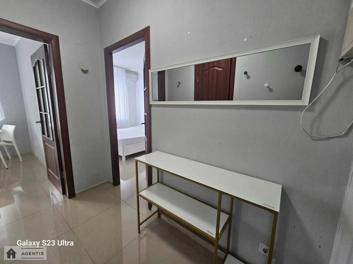 Сдам квартиру 1 комната, 40 m², 5 эт./23 этажа. 3, Софії Русової вул., Киев. 