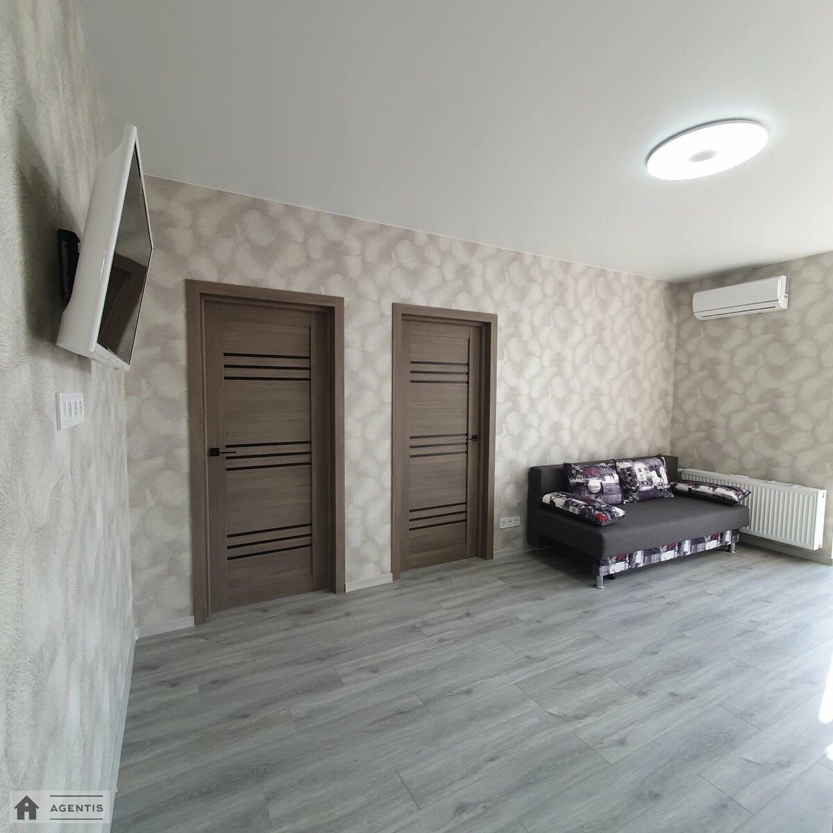 Apartment for rent 2 rooms, 58 m², 11th fl./25 floors. 3, Ismayila Hasprynskoho vul. Sormovska, Kyiv. 