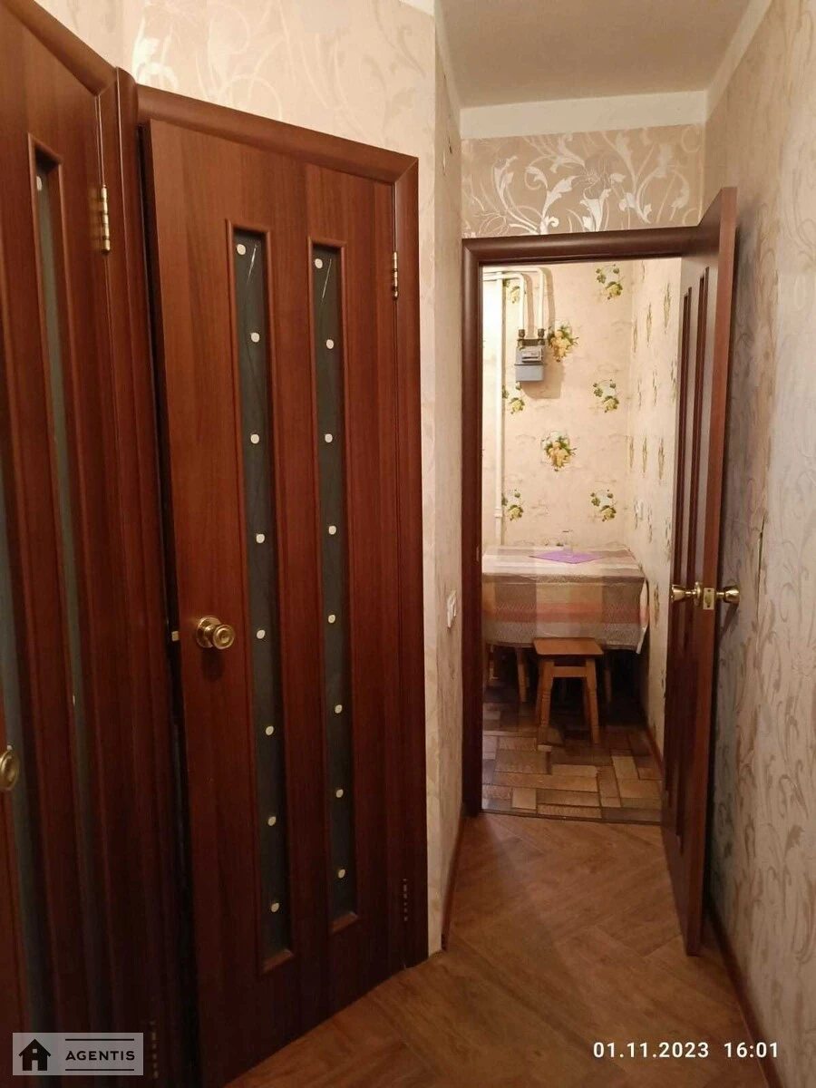 Здам квартиру 2 кімнати, 50 m², 2 пов./5 поверхів. 106, Берестейський просп. (Перемоги), Київ. 