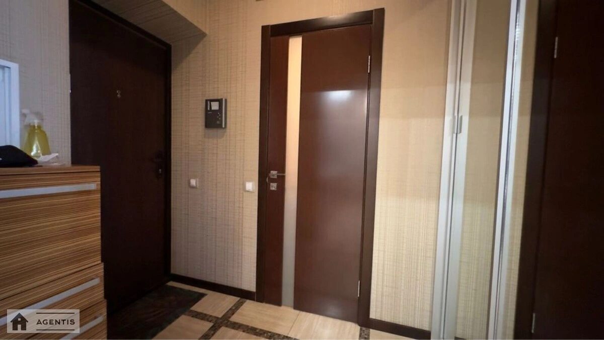 Здам квартиру 2 кімнати, 43 m², 4 пов./5 поверхів. Печерський район, Київ. 