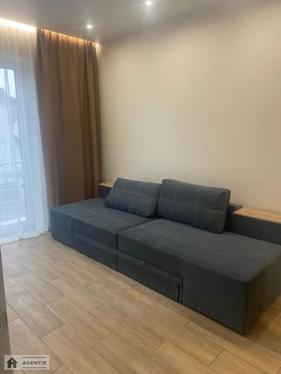 Здам квартиру 1 кімната, 35 m², 2 пов./4 поверхи. Лісорубна 4, Київ. 