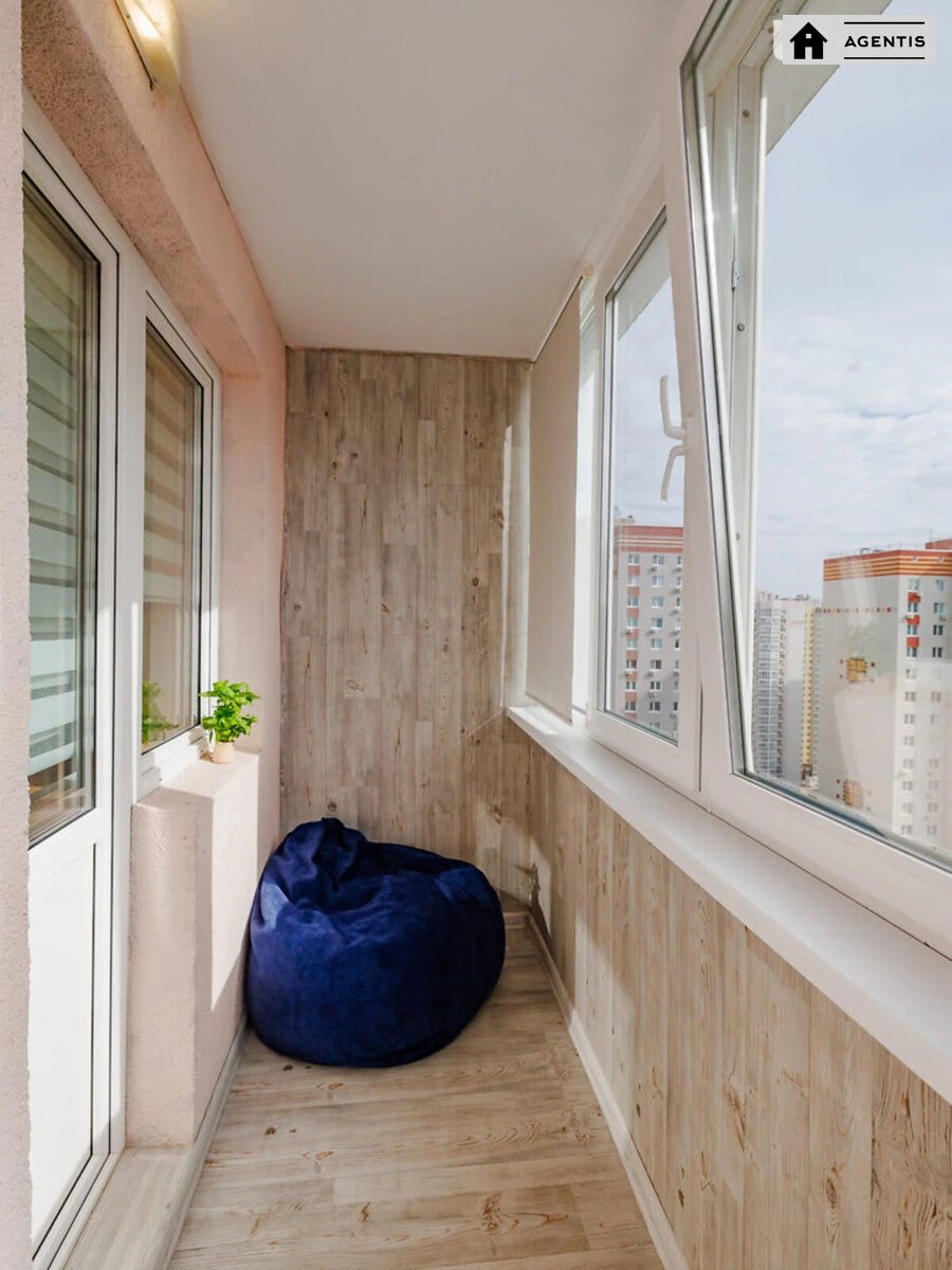 Apartment for rent 2 rooms, 65 m², 22nd fl./25 floors. 38, Yelyzavety Chavdar vul., Kyiv. 