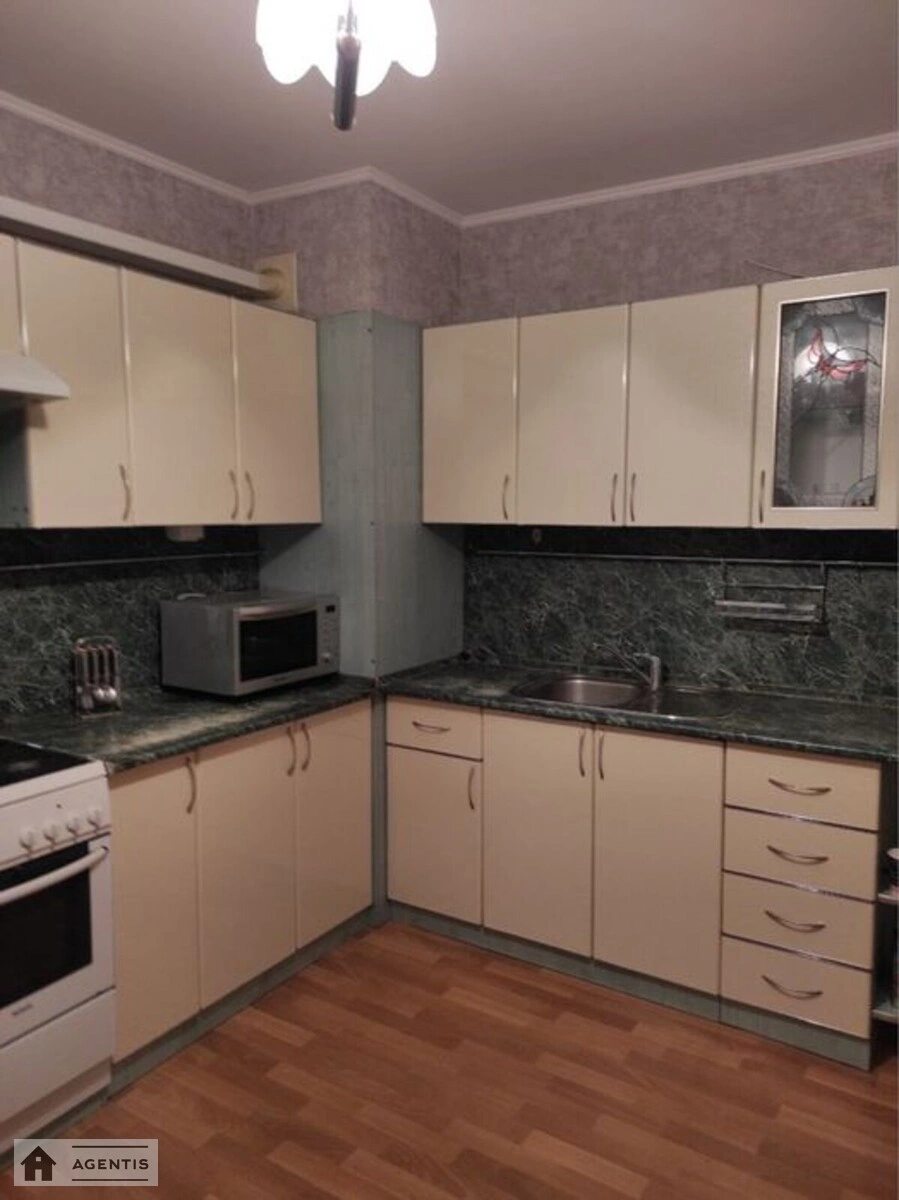 Здам квартиру 1 кімната, 35 m², 6 пов./16 поверхів. 19, Сосницька 19, Київ. 