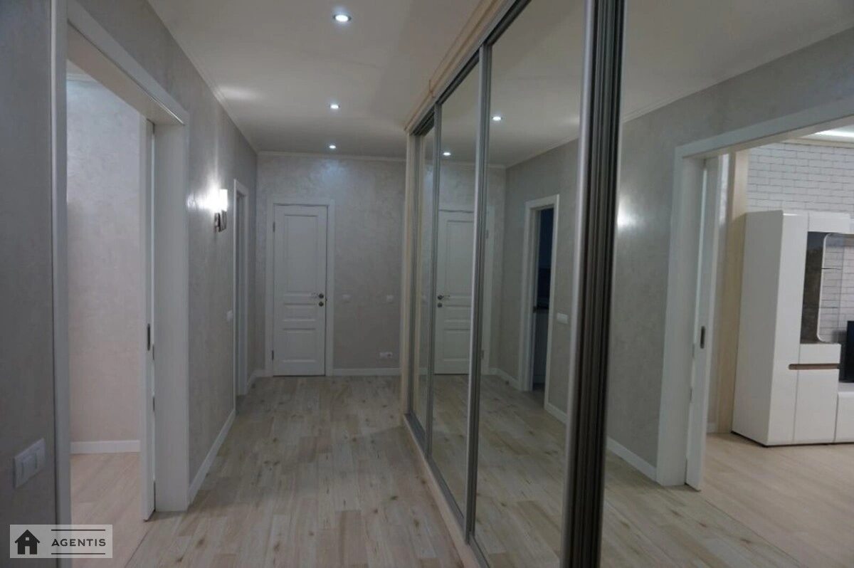 Сдам квартиру 2 комнаты, 85 m², 16 эт./21 этаж. 1, Авіаконструктора Ігоря Сікорського вул., Киев. 