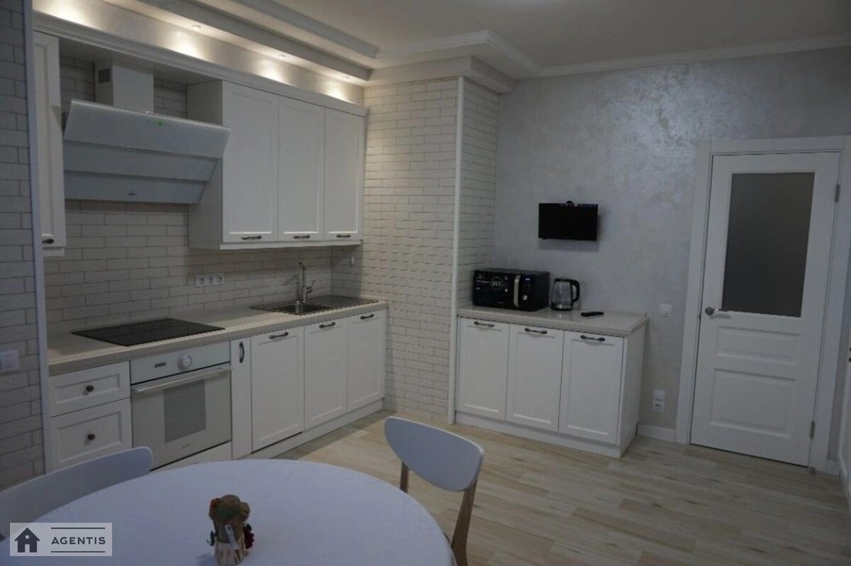 Сдам квартиру 2 комнаты, 85 m², 16 эт./21 этаж. 1, Авіаконструктора Ігоря Сікорського вул., Киев. 