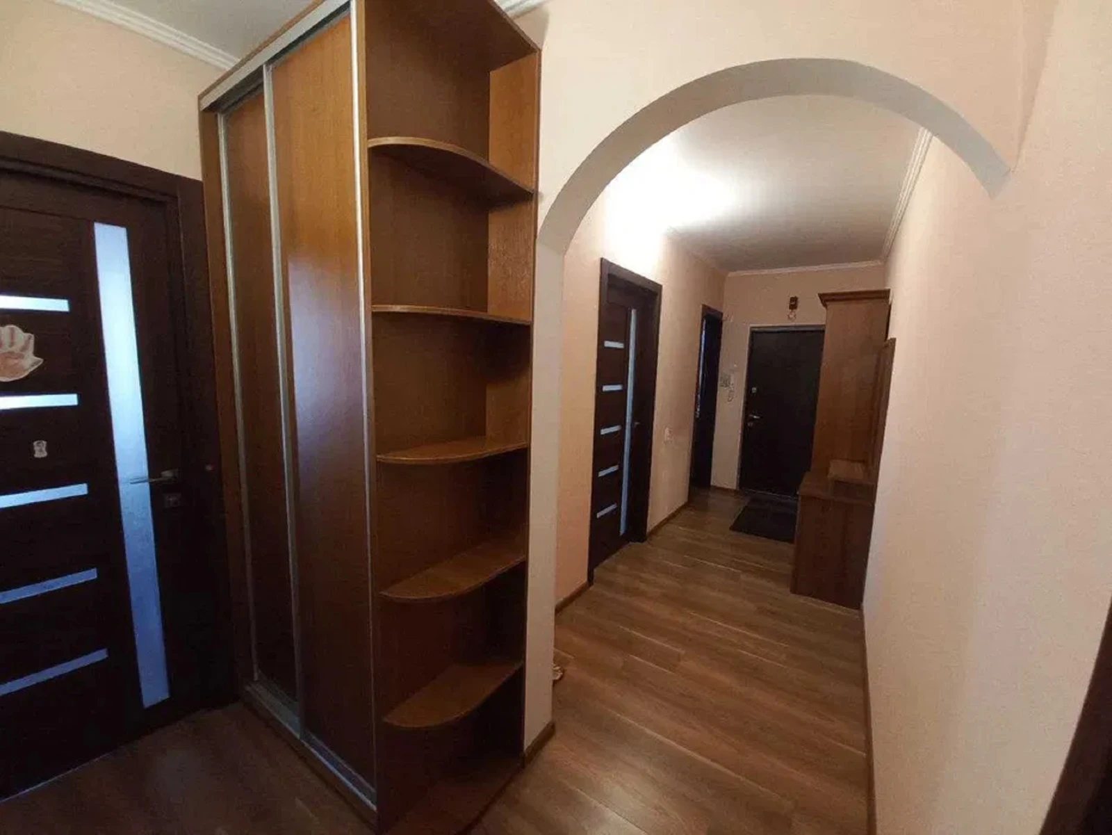 Продаж квартири 3 кімнати, 64 m², 8 пов./9 поверхів. 44, Королева Академика , Одеса. 